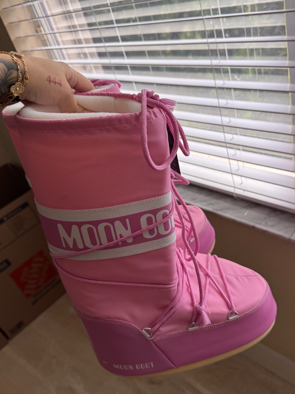 Moon Boot Pink - Picture 2 of 5